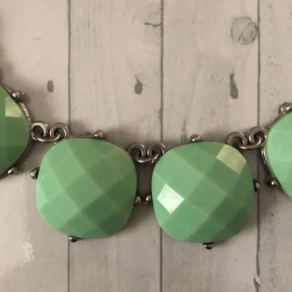 Statement necklace and matching earrings - Picture 2 of 3